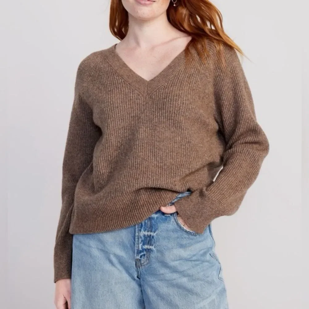 NWT Old Navy Vneck mocha taffy brown machine washable soft sweater size XS